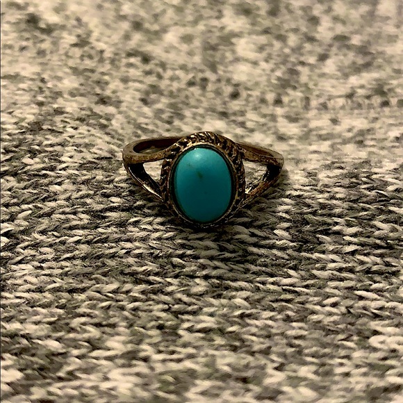 Ring - Picture 1 of 2